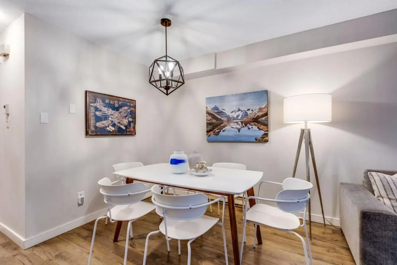 Trendy 3Br Suite In Popular Leslieville - Sleeps 6 Toronto Apartment