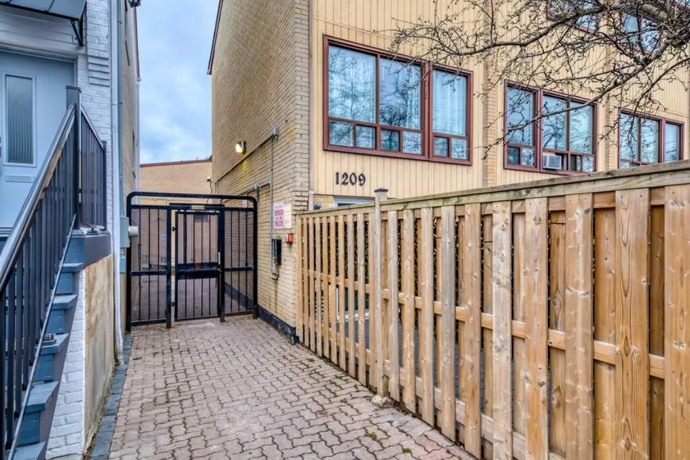 Trendy 3Br Suite In Popular Leslieville - Sleeps 6 Toronto Apartament